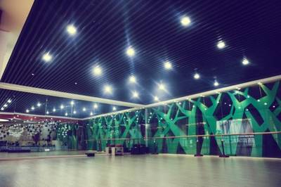 尚戏九三·翼秀星工厂 | 苏华老师重返母校“上戏”，共话文化艺术新未来